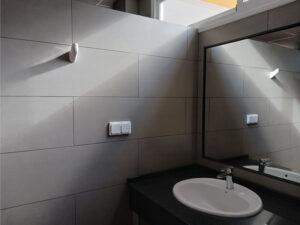 Services et blocs sanitaires