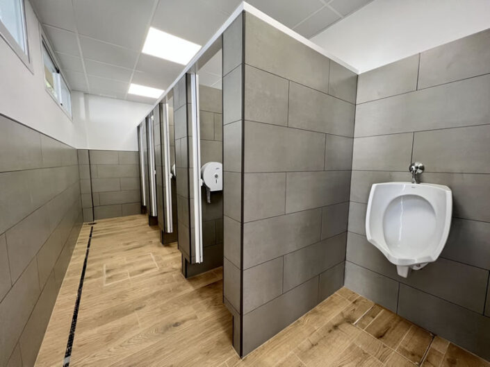 Services et blocs sanitaires