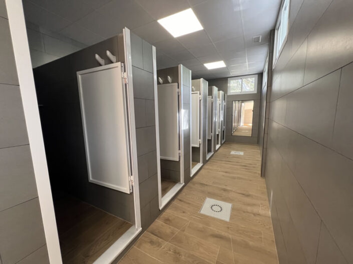 Services et blocs sanitaires